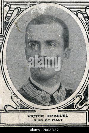 Photographie de Victor Emmanuel III (1869 - 1947) qui a régné en tant que Roi d'Italie du 29 juillet 1900 jusqu'à son abdication le 9 mai 1946. Il régna aussi comme empereur d'Ethiopie (1936-1941) et roi des Albanais (1939-1943). Pendant son règne de près de 46 ans, qui a commencé après l'assassinat de son père Umberto I, le Royaume d'Italie s'est impliqué dans deux guerres mondiales. Son règne couvrait aussi la naissance, la montée et la chute du fascisme italien et de son régime Banque D'Images