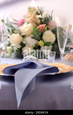 beauté, fleurs, pétales, roses, noël, table, maison, nature, vie tranquille, conception florale, blanc, rose, mariage, photo Kazimierz Jurewicz, Banque D'Images