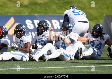 Ottawa, Canada. 10th septembre 2022. Les Argonautes de Toronto célèbrent un touchdown en rasant pendant le match de la CFL entre les Argonautes de Toronto et les Noirs rouges d'Ottawa qui s'est tenu au stade TD place à Ottawa, au Canada. Daniel Lea/CSM/Alamy Live News Banque D'Images