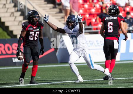 10 septembre 2022 : le grand receveur des Argonauts de Toronto, Kurleigh Gittens Jr. (19) célèbre la deuxième moitié du match de la CFL entre les Argonauts de Toronto et les Noirs rouges d'Ottawa qui se tient au stade TD place à Ottawa, au Canada. Daniel Lea/CSM Banque D'Images