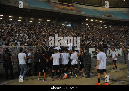 Rades, Tunis, Tunisie. 10th septembre 2022. Les joueurs du Club Sportive de Sfax (CSS) célèbrent leur victoire sur le futur Sportive de la Marsa (ASM) après avoir remporté par 2/0 la finale de la coupe tunisienne 20021/2022 au stade des Rades. (Credit image: © Chokri Mahjoub/ZUMA Press Wire) Credit: ZUMA Press, Inc./Alamy Live News Banque D'Images