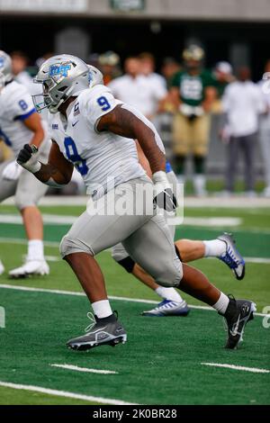 10 septembre 2022: Middle Tennessee Blue Raiders défensive fin Jordan Ferguson (9) rushe le passant dans le match de football entre l'État du Colorado et le centre du Tennessee au stade Canvas à fort Collins, CO. MTSU a été déployé à un 34-0 plomb sur la route et a tenu pour gagner 34-19. Derek Regensburger/CSM. Crédit : CAL Sport Media/Alay Live News Banque D'Images