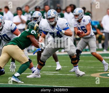 10 septembre 2022: Middle Tennessee Blue Raiders offensif lineman Ethan Ellis (74) se met à bloquer dans le match de football entre l'État du Colorado et le Middle Tennessee au stade Canvas à fort Collins, CO. MTSU a déployé à un 34-0 plomb sur la route et a tenu sur la victoire 34-19. Derek Regensburger/CSM. Crédit : CAL Sport Media/Alay Live News Banque D'Images