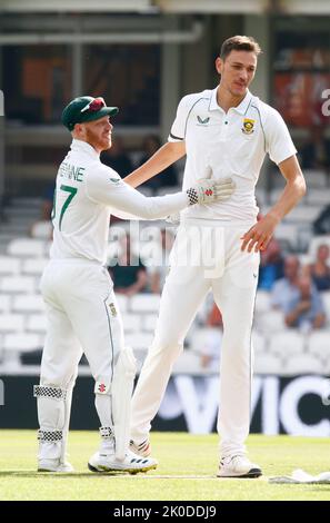 Londres, Royaume-Uni. 11th septembre 2022. Marco Jansen, de l'AFICA du Sud, célèbre son match de cricket de 5th du Ben Foakes(Surrey)d'Angleterre lors de la série de matchs d'essais (jour 4 de 5 ) entre l'Angleterre et l'Afrique du Sud au terrain ovale de Kia, le 101H septembre 2022 à Londres, Royaume-Uni. Crédit : action Foto Sport/Alamy Live News Banque D'Images