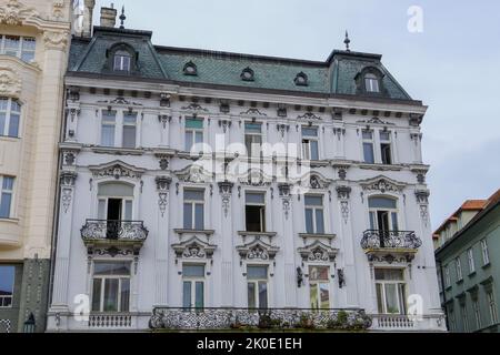 Vue de dessous d'une façade colorée étonnante du célèbre bâtiment historique Banque D'Images