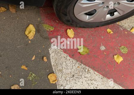 RUSSIE, MOSCOU - 28 AOÛT 2022 : panneau voiture de sécurité interdite illustration symbole de transport pas de route, pour icône attention pour la conduite de la ligne de danger, interdiction Banque D'Images