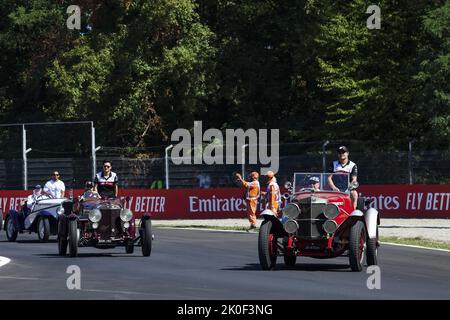 Monza, Italie. 11th septembre 2022. BOTTAS Valtteri (fin), Alfa Romeo F1 Team ORLEN C42, défilé de pilotes lors de la Formule 1 Pirelli Gran Premio dâ&#X80;&#x99;Italia 2022, Grand Prix d'Italie 2022, 16th tour du Championnat du monde de Formule 1 FIA 2022 de 9 septembre à 11, 2022 sur l'Autodromo Nazionale di Monza, à Monza, à Monza, Italie - photo: Florent Gooden / DPPI/DPPI/LiveMedia crédit: Agence de photo indépendante/Alamy Live News Banque D'Images