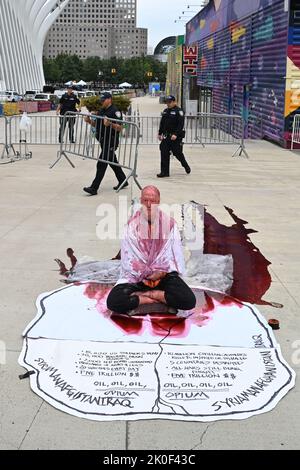 Patrick Dillon, un premier intervenant le 9/11/01, tient une manifestation devant l'Oculus, sur la rue Church, pendant le service commémoratif du 9/11 septembre sur 11 septembre, 20 Banque D'Images