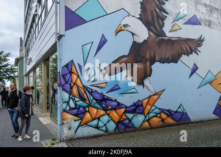 Une fresque d'un aigle à tête chauve dans une rue du centre-ville, Reykjavik, Islande Banque D'Images