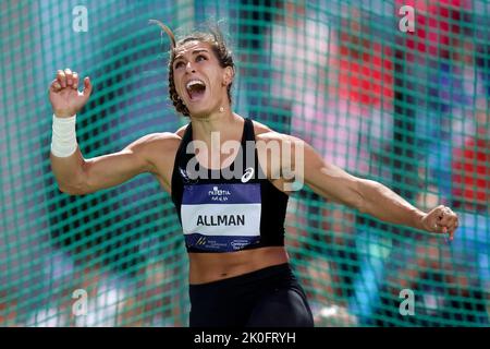 Zagreb, Croatie. 11th septembre 2022. ZAGREB, CROATIE - SEPTEMBRE 11: Valarie Allman des États-Unis participe à la course Discus de la femme pendant le Tour Continental Or mondial de l'athlétisme 2022 - 72nd Mémorial Boris Hanzekovic au stade Mladost sur 11 septembre 2022 à Zagreb, Croatie. Photo par Igor Kralj/Pixsell crédit: Pixsell Agence photo et vidéo/Alamy Live News Banque D'Images