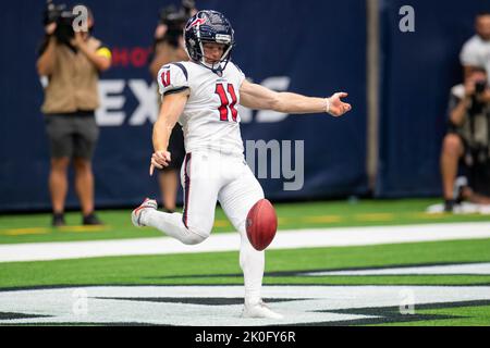 Houston, Texas. Houston, Texas, États-Unis. 11th septembre 2022. Le joueur de baseball des Houston Texans Cameron Johnston (11) joue pendant le quart 3rd d'un match de pré-saison de football de la NFL entre les Indianapolis Colts et les Houston Texans au stade NRG à Houston, au Texas. Trask Smith/CSM/Alamy Live News crédit: CAL Sport Media/Alamy Live News Banque D'Images