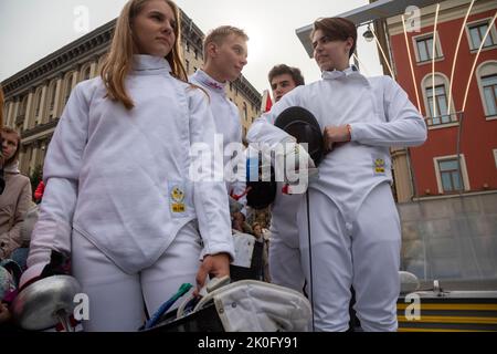 Moscou, Russie. 11th septembre 2022. Les athlètes sont vus lors des célébrations marquant l'anniversaire de 875th de la ville de Moscou dans la rue Tverskaya, en Russie. Nikolay Vinokurov/Alay Live News Banque D'Images