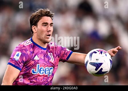 Foto Fabio Ferrari/Lapresse 11 Settembre 2022 - Torino, Italia - sport, calcio - Juventus vs Salernitana - Campionato italiano di calcio série A TIM 2022/2023 - Juventus Stadium. Nella foto:Dusan Vlahovic (Juventus F.C.); 11 septembre 2022 Turin, Italie - sport, calcio - Juventus vs Salernitana - Championnat italien de football 2022/2023 - Stade Juventus. Dans la photo: Dusan Vlahovic (Juventus F.C.); Banque D'Images