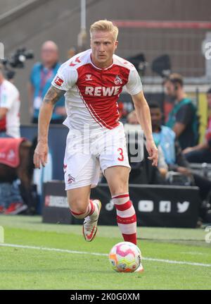Cologne, Allemagne. 11th septembre 2022. Bundesliga, match 6, 1. FC Cologne - 1. Le FC Union Berlin, Kristian Pedersen (Koeln) contrôle le ballon. Crédit : Juergen Schwarz/Alay Live News Banque D'Images