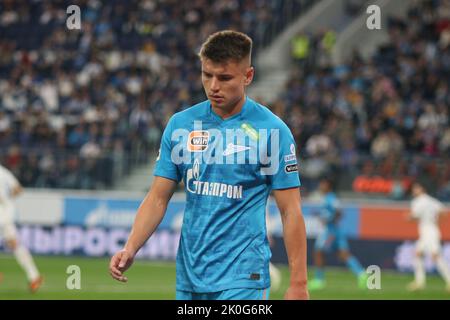 Saint-Pétersbourg, Russie. 11th septembre 2022. Andrey Mostovoy (No.17) de Zenit vu en action pendant le match de football de la première Ligue russe entre Zenit Saint-Pétersbourg et Orenbourg à l'arène Gazprom. Score final; Zenit 8:0 Orenbourg. Crédit : SOPA Images Limited/Alamy Live News Banque D'Images