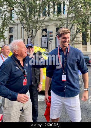 Quick-Step le PDG d'Alpha Vinyl Patrick Lefevere et le gardien de but belge Thibaut Courtois photographiés lors de la dernière étape de l'édition 2022 de la 'Vuelta a Espana', Tour d'Espagne, de Las Rozas à Madrid (96,7km), Espagne, dimanche 11 septembre 2022. BELGA PHOTO ANN BREACKMAN Banque D'Images