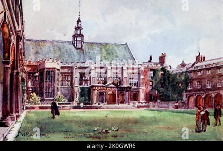 La salle de Trinity College de la cour de Nevile Cambridge c'est parfois appelé la cour de Cloister, et a été construit aux dépens de Dr. Nevile vers 1612. Le bâtiment principal de cette photo est la salle à manger avec sa belle fenêtre d'oriel. En passant les marches et par le passage, nous entrons dans la Grande Cour, où nous avons une autre belle vue de cette salle. Lord Byron a occupé des chambres dans la cour de Nevile, peintes par William Matlison, 1853-1926 en 1907 Banque D'Images