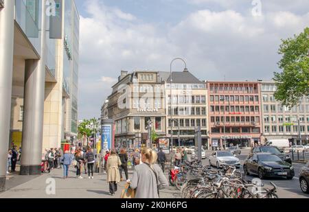 Cologne août 2022: Cologne Neumarkt - une place avec l'histoire ... Le Neumarkt, situé dans la vieille ville du sud, est l'un des plus grands des trente Banque D'Images