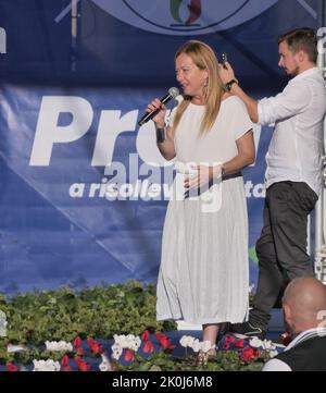 Rallye électoral par Giorgia Meloni, chef du parti des Frères d'Italie, candidat à la première place aux élections politiques du 25 septembre Banque D'Images