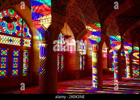 Mosquée Nasir OL Molk connue aussi sous le nom de Mosquée rose, à Shiraz, IranTrusculo  Banque D'Images