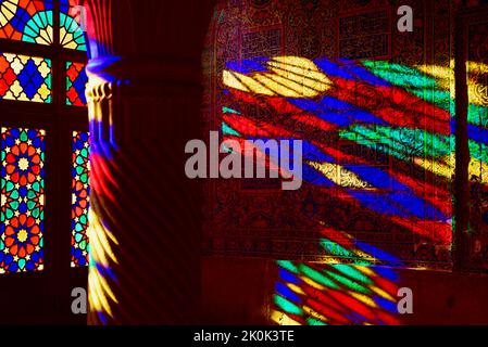 Mosquée Nasir OL Molk connue aussi sous le nom de Mosquée rose, à Shiraz, IranTrusculo  Banque D'Images