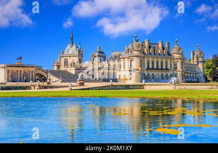 Château de Chantilly (Château de Chantilly) vue sur la façade nord-ouest. Picardie, France. Banque D'Images