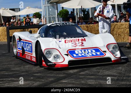 Justin Law, Jaguar XJR12D, introduit pour la saison 1982, les voitures du groupe C sont devenues les voitures emblématiques des courses d'endurance, en particulier lors d'événements tels que le L Banque D'Images