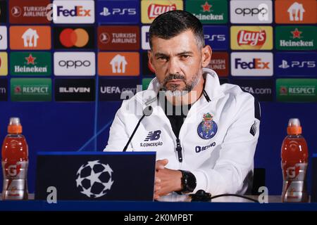 Sergio Conceicao, entraîneur-chef de Porto, photographié lors d'une conférence de presse de l'équipe portugaise de football FC Porto, lundi 12 septembre 2022 à Porto, Portugal, en préparation du match de demain contre le Club Brugge, le deuxième match de la Ligue des champions de l'UEFA. BELGA PHOTO BRUNO FAHY Banque D'Images