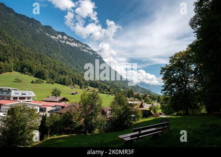 Vue aérienne sur la ville d'Interlaken en Suisse Banque D'Images