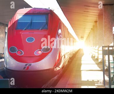 Florence, Italie , 23 août 2022, train Trenitalia Frecciarossa Banque D'Images