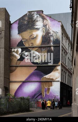 Glasgow fresque murale - Honey I rétrék la fresque enfants peinte par Sam Bates (smug) - Glasgow, Écosse, Royaume-Uni Banque D'Images