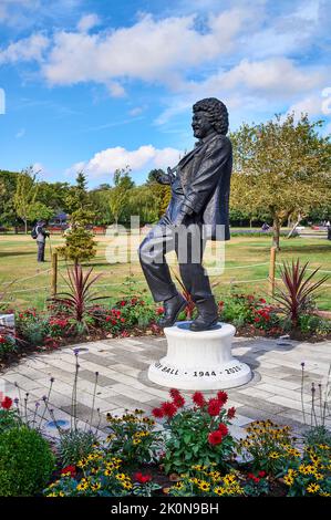 Statue de la fin Bobby ball moitié de la comédie due Cannon et ball dans Lowther Gardens, Lytham Banque D'Images