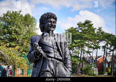 Statue de la fin Bobby ball moitié de la comédie due Cannon et ball dans Lowther Gardens, Lytham Banque D'Images