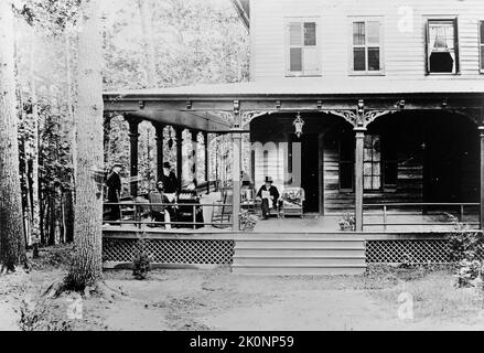 Dernière photo prise du président Ulysses S. Grant sur son porche d'été. Quatre jours avant sa mort. Les docteurs Douglas et Shrady, ainsi que Mme Grant sont également présents Banque D'Images