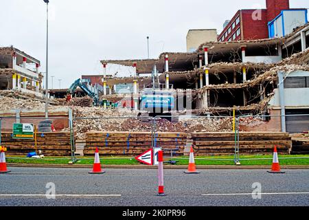 Castlegate Center Multi Story car Park en cours de démolition, Stockton on Tees, Cleveland, Angleterre Banque D'Images