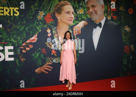 Sydney, Australie. 13 septembre 2022. TBC arrive sur le tapis rouge à Event Cinemas, George Street pour la projection de lancement de ticket to Paradise Sydney. Crédit : Richard Milnes/Alamy Live News Banque D'Images