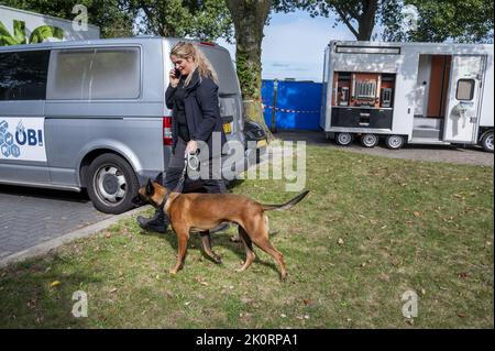 2022-09-13 15:46:27 HOORN - enquête judiciaire à un parc d'affaires où des restes humains ont été trouvés. La recherche a été lancée après un interrogatoire de l'homme condamné en juillet du meurtre de l'étudiant de 22 ans Sumanta Bansi, Manodj B. ANP EVERT ELZINGA pays-bas - belgique hors Banque D'Images