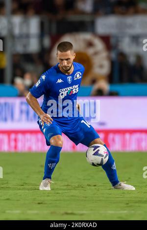 Ardian Ismajli (Empoli) pendant le match italien 'erie A' entre Empoli 1-2 Roma au stade Carlo Castellani sur 12 septembre 2022 à Empoli, Italie. Credit: Maurizio Borsari/AFLO/Alay Live News Banque D'Images
