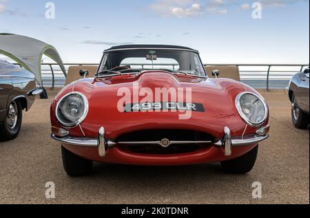 Jaguar E-Type. Le 100 à Blackpool 2022. Banque D'Images