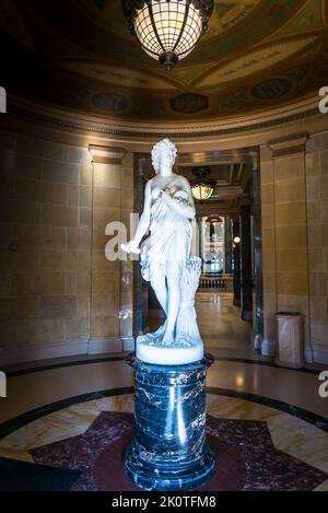 Sculpture classique, Capitole de l'État du Wisconsin, bâtiment Beaux-Arts terminé en 2017, Madison, Wisconsin, États-Unis Banque D'Images