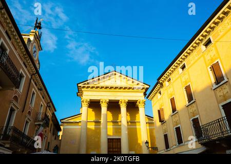 église de Bardolino, San Nicola sur le lac de garde Banque D'Images