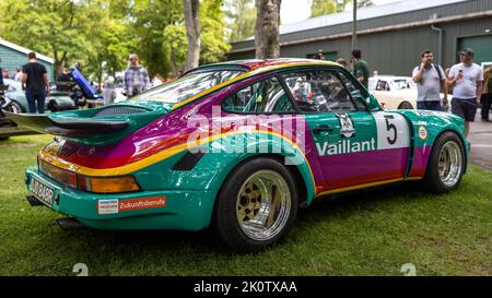 1977 Porsche Kremer Vaillant 911 Carrera RSR ‘JO 848R’ exposé au Scramble de juin qui s’est tenu au Bicester Heritage Centre le 19th juin 2022 Banque D'Images