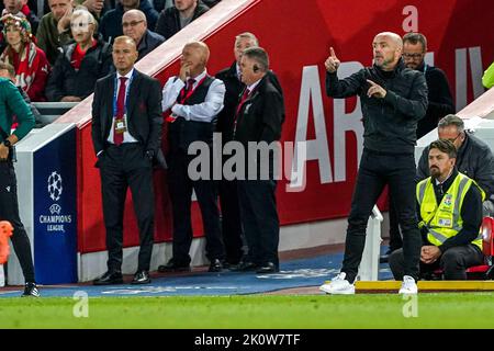 LIVERPOOL, ROYAUME-UNI - SEPTEMBRE 13: Entraîneur en chef Alfred Schreuder d'Ajax lors du match de l'UEFA Champions League entre Liverpool et Ajax à Anfield sur 13 septembre 2022 à Liverpool, Royaume-Uni (photo d'Andre Weening/Orange Pictures) Credit: Orange pics BV/Alay Live News Banque D'Images