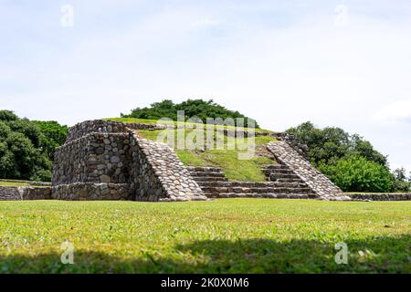 El Chanal, la cachacha ou la Campana, les ruines préhispanique près de Colima, Mexique. Pyramide préhispanique Banque D'Images