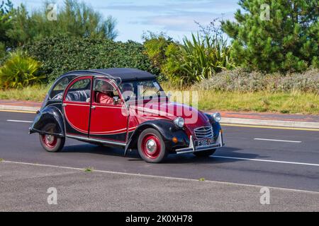 1989 80s années 80 Français CITROEN 2CV DOLLY Black 602cc essence 4 speed Manual; exposé à l'événement Southport Classic car and Speed sur la promenade du front de mer. Banque D'Images