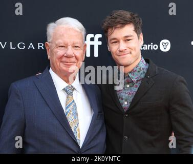 Bobby Pappas et Kyle Allen arrivent à la première « la plus grande course de bière » lors du Festival international du film de Toronto 2022 qui s'est tenu au Roy Thomson Hall on 13 septembre 2022 à Toronto, Canada © JPA / AFF-USA.COM Banque D'Images