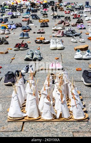 Chaque enfant compte. De nombreux enfants se souviennent de la mort des enfants autochtones sur la colline du Parlement d'Ottawa. Juillet 2021 Banque D'Images