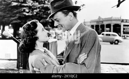 SHADOW OF A DOUBT 1943 film Universal Pictures avec Teresa Wright et Joseph Cotten Banque D'Images