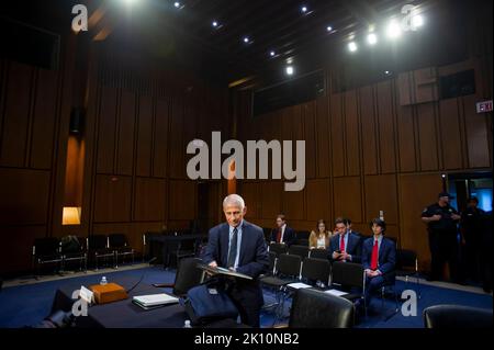 Anthony Fauci, MD, directeur, Institut national des allergies et des maladies infectieuses, Instituts nationaux de la santé, se présente pour un comité sénatorial de la santé, de l'éducation, du travail, Et l'audience sur les pensions visant à examiner l'arrêt de la propagation de la variole du singe, en se concentrant sur la réponse fédérale, dans l'édifice Hart du Bureau du Sénat à Washington, DC, mercredi, 14 septembre 2022. Crédit : Rod Lamkey/CNP/MediaPunch Banque D'Images