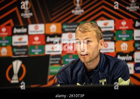 Louvain, Belgique. 14th septembre 2022. Oscar Lewicki de Malmo photographié lors d'une conférence de presse de l'équipe suédoise FC Malmo, le mercredi 14 septembre 2022 à Louvain, en préparation du match de demain contre l'équipe belge de football Royale Union Saint-Gilloise le jour 2 de la scène du groupe de l'UEFA Europa League. BELGA PHOTO DAVID PINTENS crédit: Belga News Agency/Alay Live News Banque D'Images